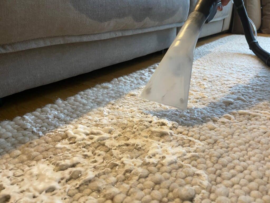 Teppichreinigung in Düsseldorf – professionelle Reinigung von Teppichböden